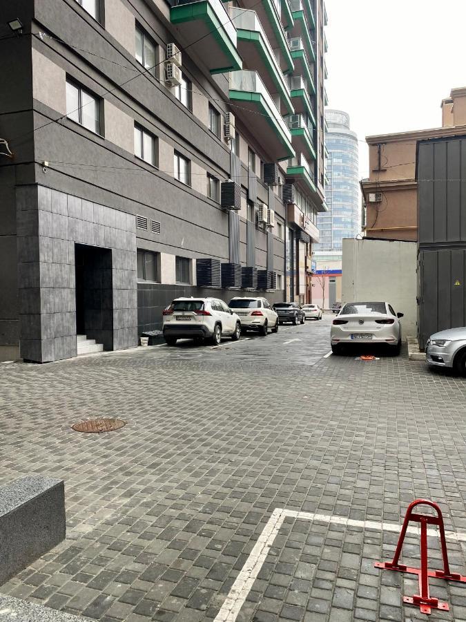 Modern Classic 2 Bedroom Apartment Near Most City Dnipro Luaran gambar
