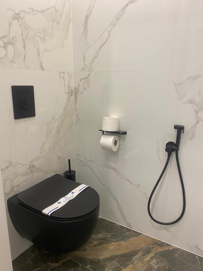 Modern Classic 2 Bedroom Apartment Near Most City Dnipro Luaran gambar
