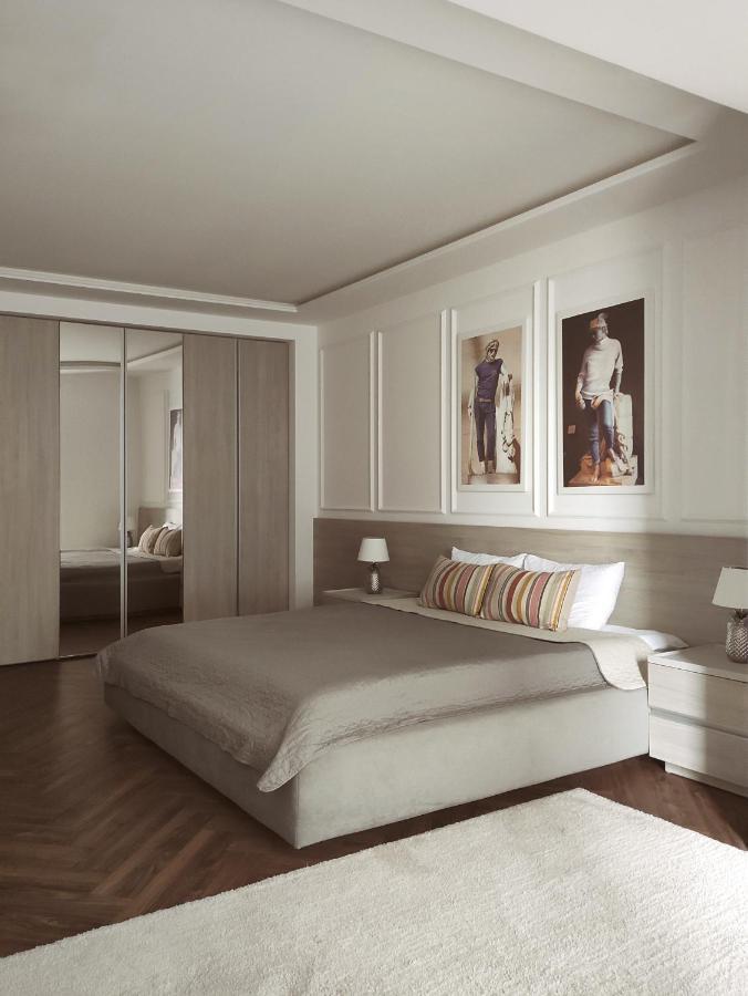 Modern Classic 2 Bedroom Apartment Near Most City Dnipro Luaran gambar