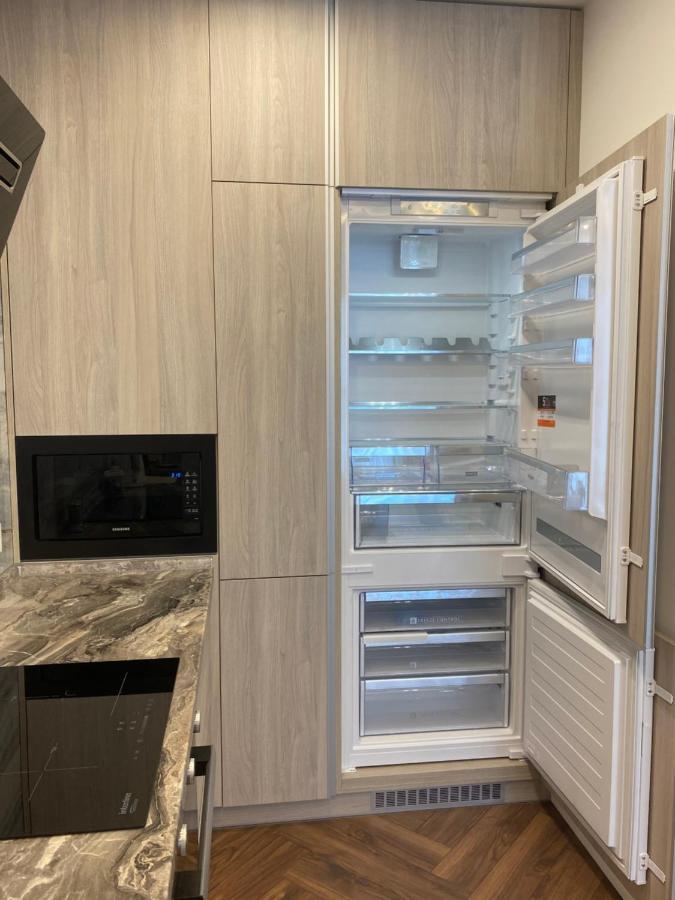 Modern Classic 2 Bedroom Apartment Near Most City Dnipro Luaran gambar