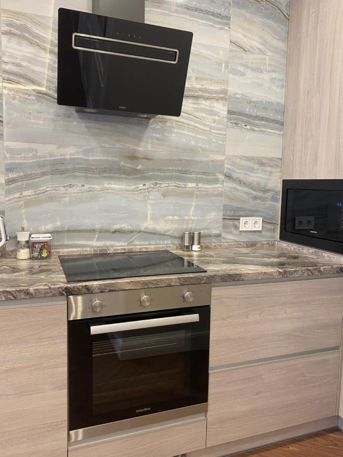 Modern Classic 2 Bedroom Apartment Near Most City Dnipro Luaran gambar