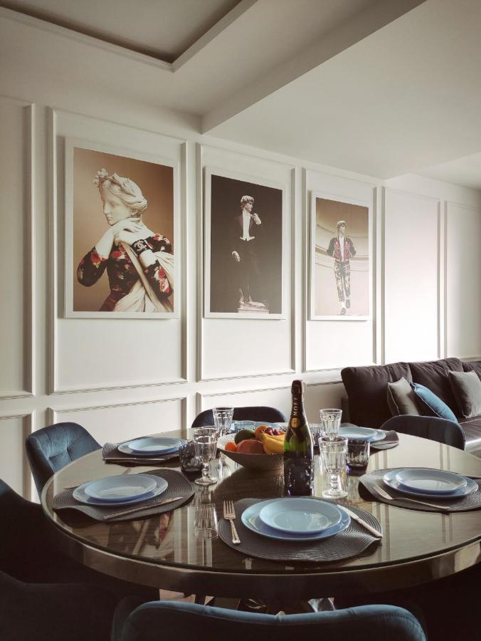 Modern Classic 2 Bedroom Apartment Near Most City Dnipro Luaran gambar