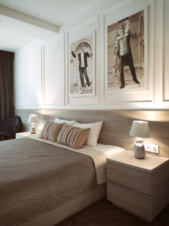Modern Classic 2 Bedroom Apartment Near Most City Dnipro Luaran gambar