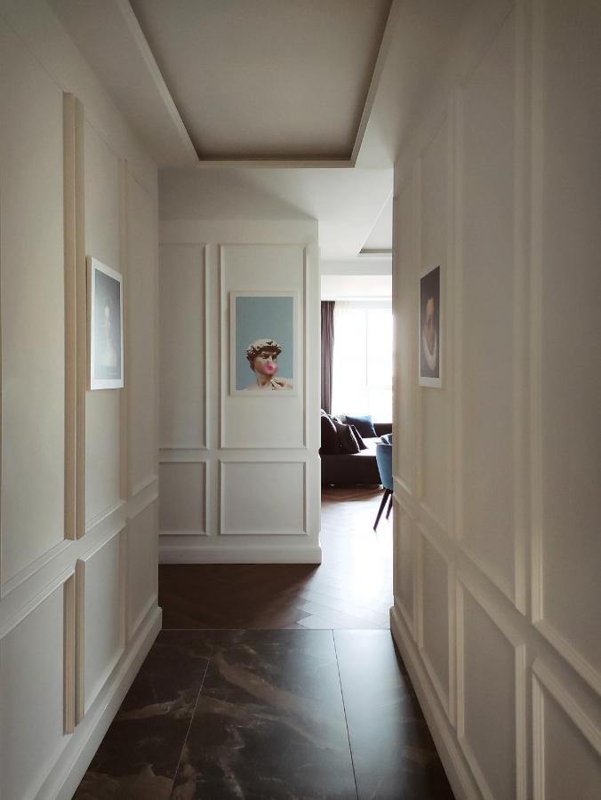 Modern Classic 2 Bedroom Apartment Near Most City Dnipro Luaran gambar
